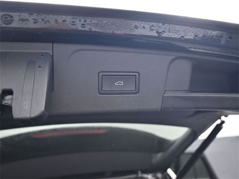 Used 2024 Volkswagen Atlas SE image 7