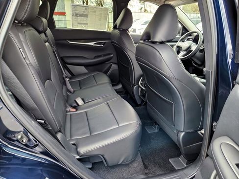 New 2025 INFINITI QX50 Luxe image 16