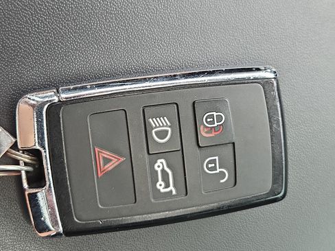 Used 2020 Land Rover Range Rover HSE AWD/4WD image 30