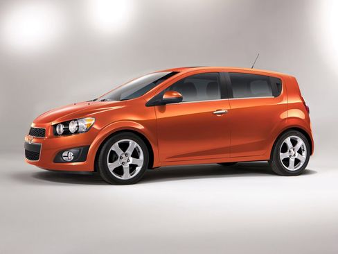 Used 2014 Chevrolet Sonic LT FWD image 1