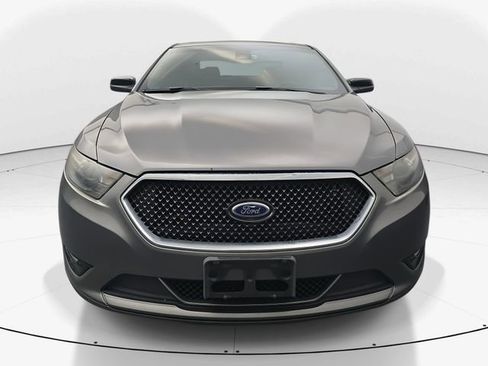 Used 2013 Ford Taurus SHO image 3