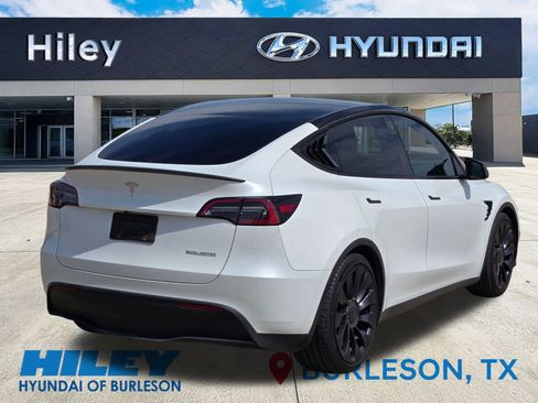 Used 2023 Tesla Model Y Performance AWD/4WD image 4