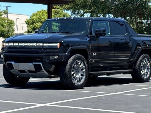 Used 2025 GMC Hummer EV 3X AWD/4WD image 14