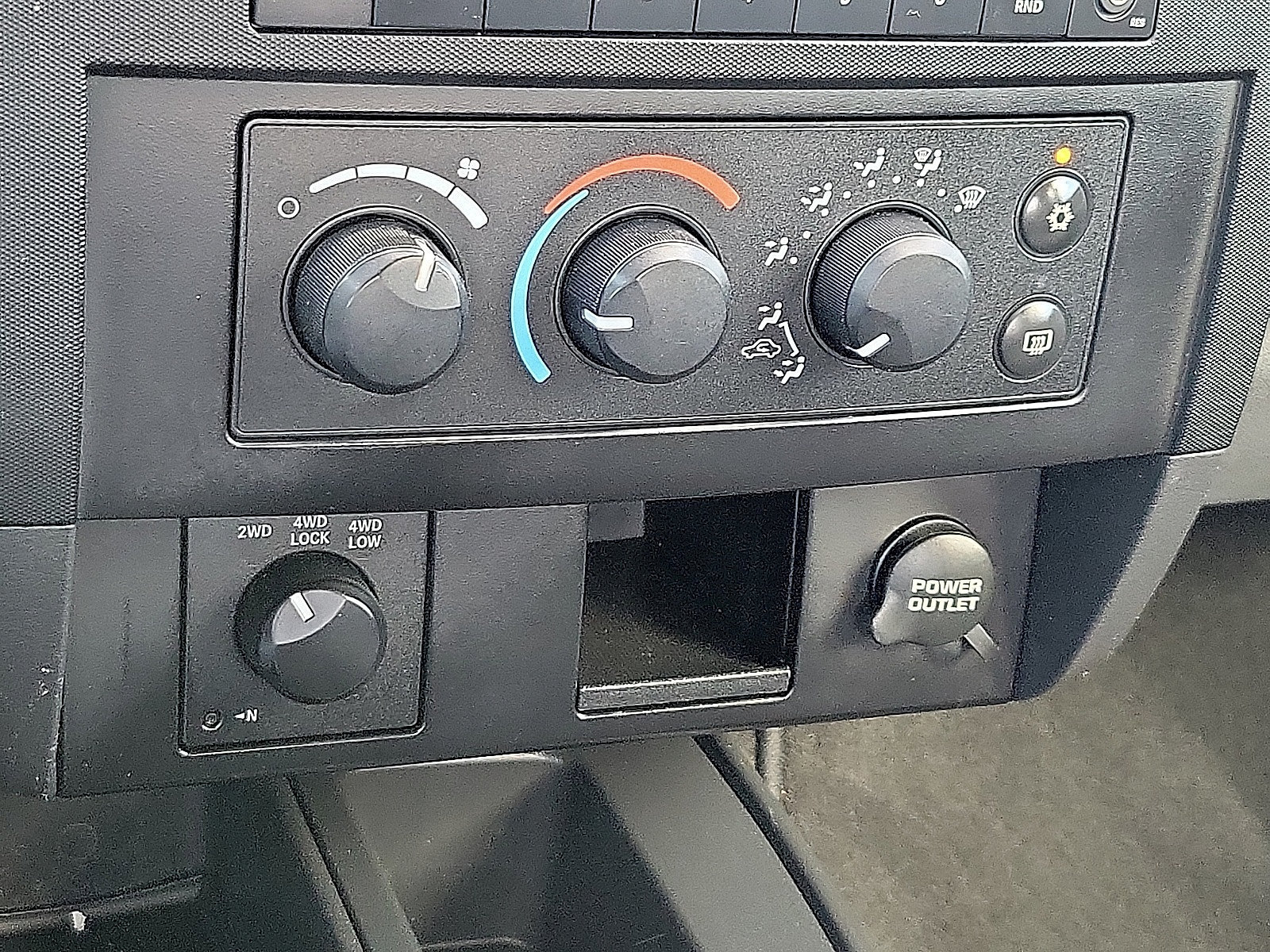 Used 2010 Dodge Dakota Big Horn w/ Utility Group AWD/4WD image 16