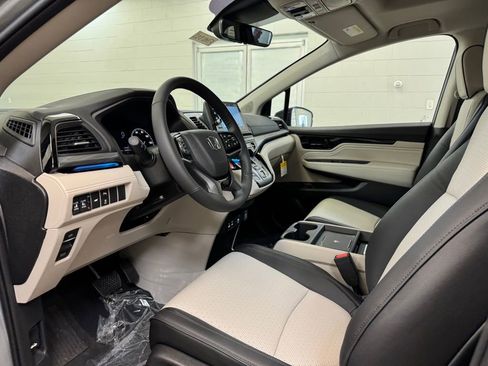 New 2026 Honda Odyssey Elite image 13
