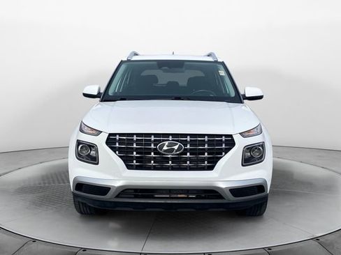 Used 2024 Hyundai Venue SEL image 8