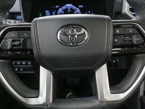 Used 2025 Toyota Tundra Platinum AWD/4WD image 33