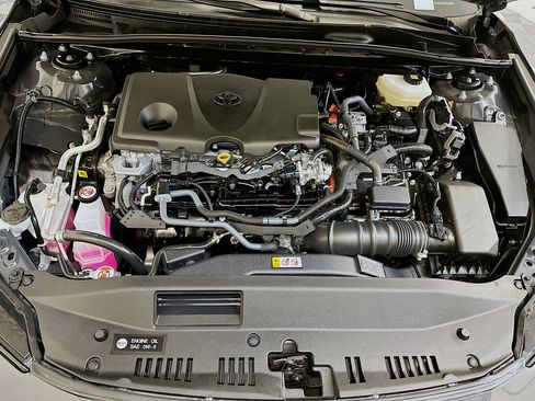 Used 2025 Toyota Camry LE image 34