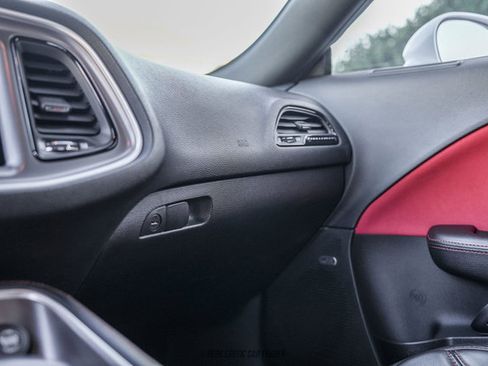 Used 2019 Dodge Challenger R/T Scat Pack RWD image 28