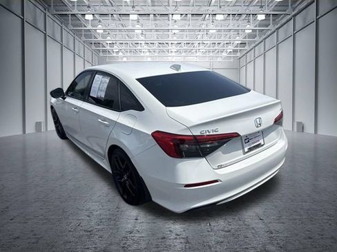 Used 2023 Honda Civic Sport image 3