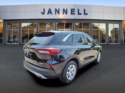 Used 2023 Ford Escape Active w/ Tech Pack #1 image 6