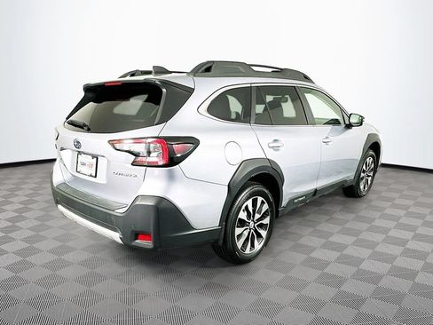 Used 2023 Subaru Outback Limited AWD/4WD image 10