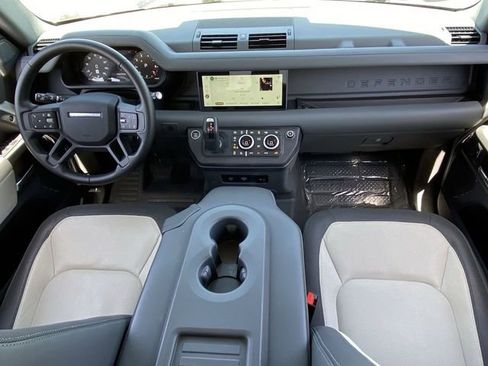 Used 2024 Land Rover Defender 110 X-Dynamic SE AWD/4WD image 16