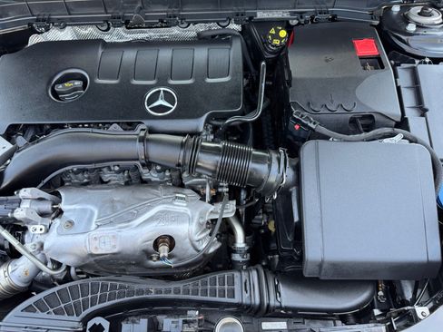 Used 2022 Mercedes-Benz GLB 250 w/ Premium Package Lite image 20