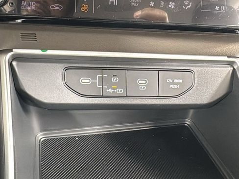 New 2026 Kia Carnival LXS image 28