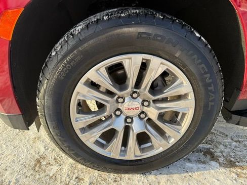 Used 2022 GMC Yukon Denali image 9