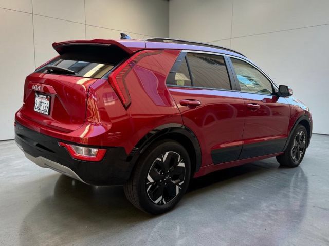Used 2023 Kia Niro Wind w/ Wind Preserve Package FWD image 7