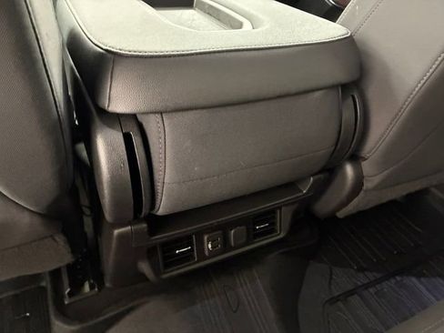 Used 2021 GMC Sierra 1500 Elevation w/ LPO, Elevation Black Package AWD/4WD image 19