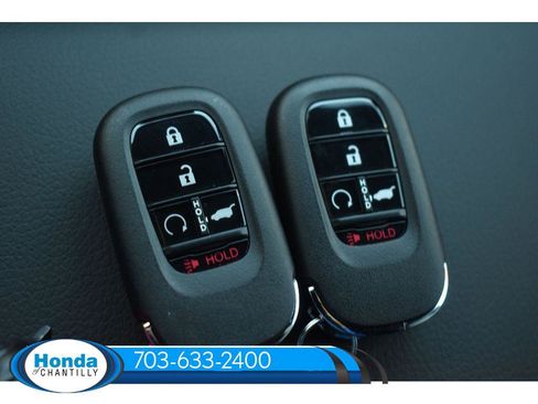 New 2025 Honda Pilot Black Edition image 30