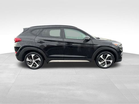 Used 2018 Hyundai Tucson Value w/ Cargo Package image 6