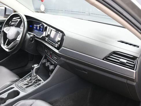 Used 2023 Volkswagen Jetta SE w/ Panoramic Sunroof Package image 33