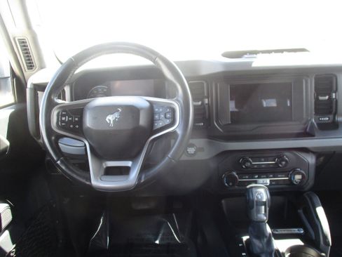 Used 2023 Ford Bronco Big Bend w/ Sasquatch Package AWD/4WD image 16