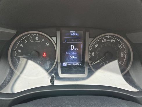 Used 2018 Toyota Tacoma SR5 image 19