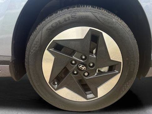 Used 2024 Hyundai Kona SEL FWD image 24