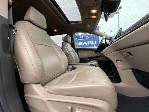Used 2019 Honda Odyssey EX-L image 12