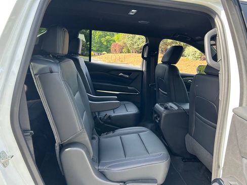 New 2026 Chevrolet Traverse LT w/ Midnight/Sport Edition FWD image 46