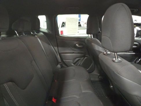 Used 2022 Jeep Renegade Altitude image 55