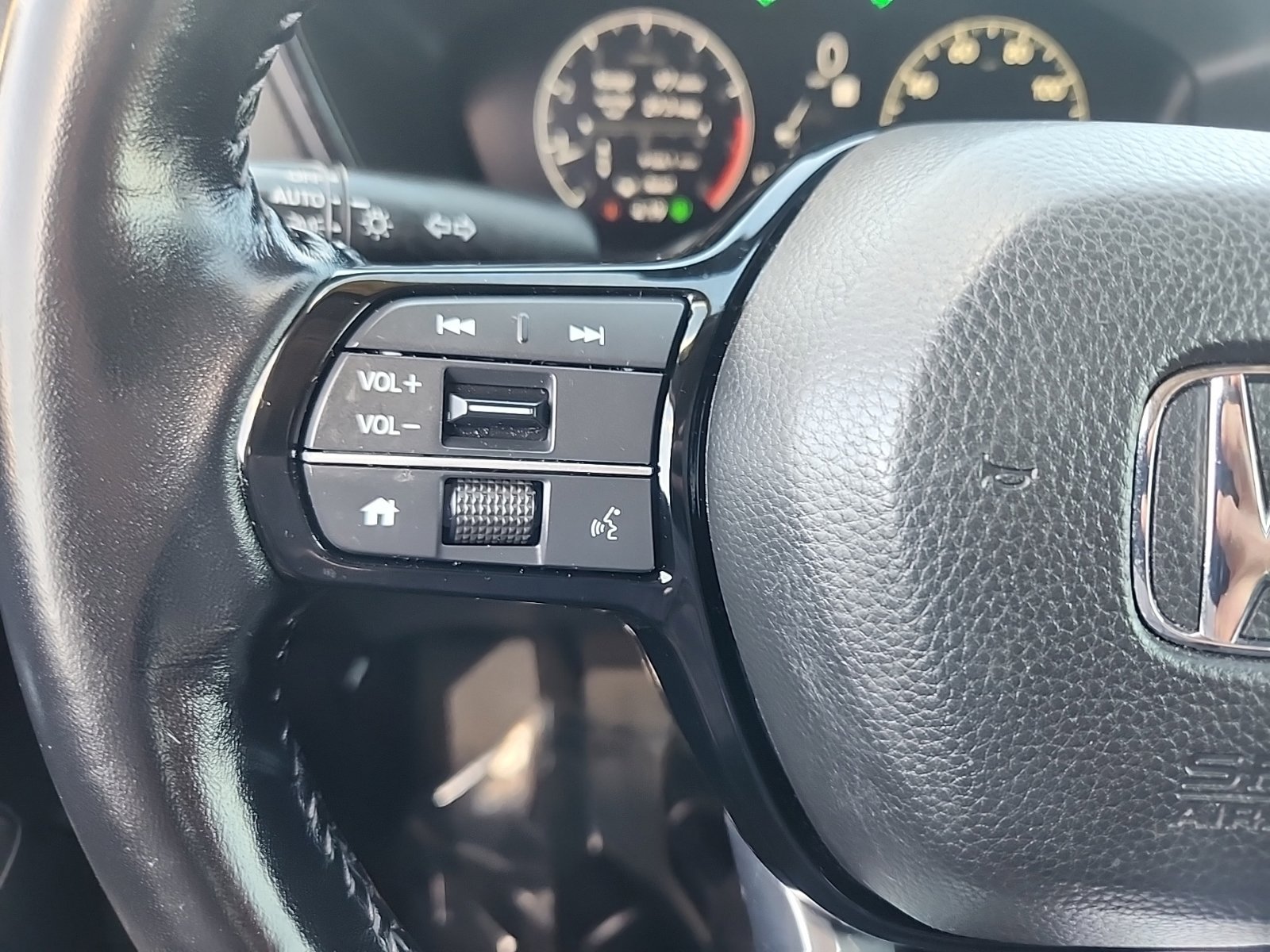 Used 2025 Honda CR-V EX-L image 23