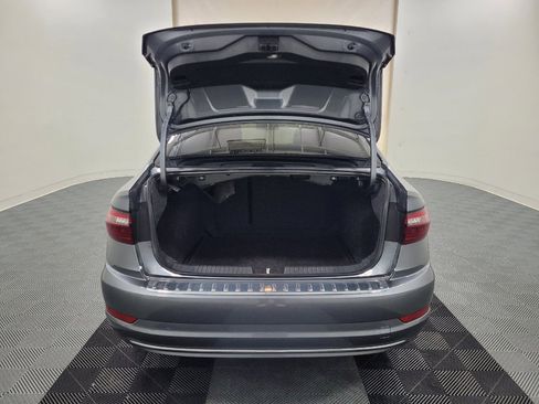 Used 2020 Volkswagen Jetta SE w/ SE Cold Weather Package FWD image 29