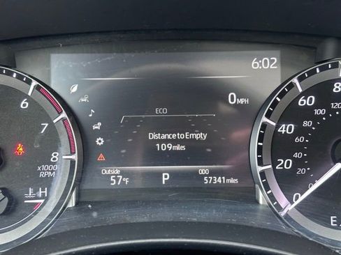 Used 2023 Toyota Highlander XLE AWD/4WD image 14