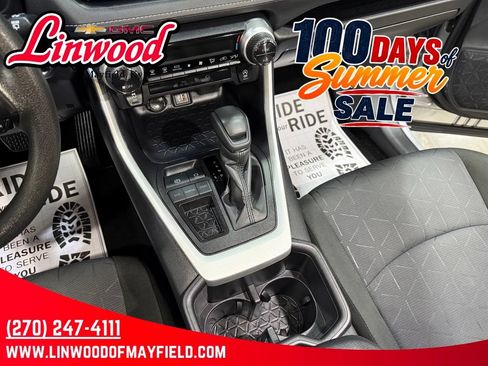 Used 2025 Toyota RAV4 XLE FWD image 17
