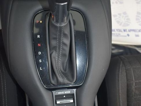 Used 2023 Honda HR-V LX image 25