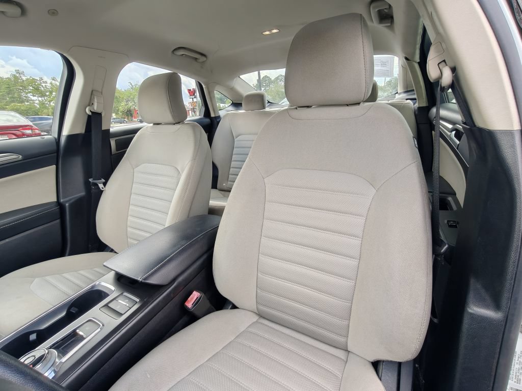 Used 2018 Ford Fusion S FWD image 17