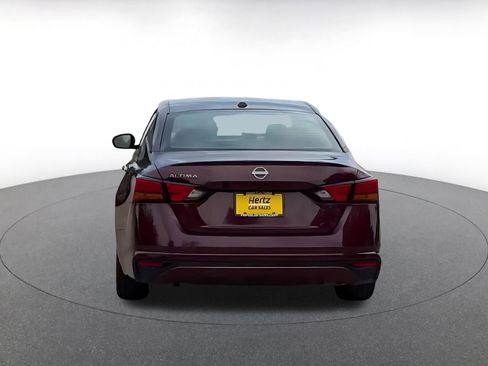 Used 2025 Nissan Altima 2.5 SV image 12