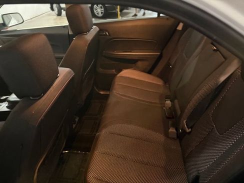 Used 2017 Chevrolet Equinox LT w/ Convenience Package FWD image 30