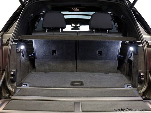 Certified 2025 BMW X7 xDrive40i w/ M Sport Package image 33