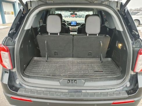 Used 2020 Ford Explorer XLT w/ Equipment Group 202A image 11