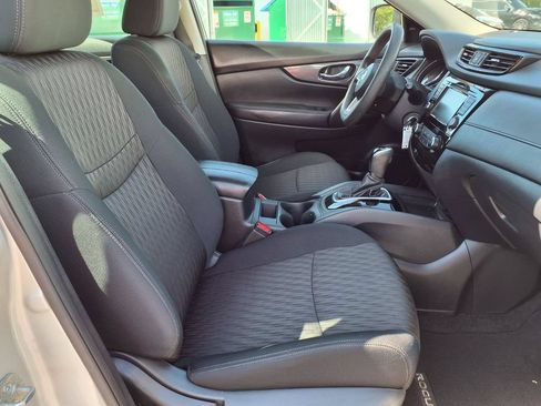 Used 2020 Nissan Rogue S FWD image 13