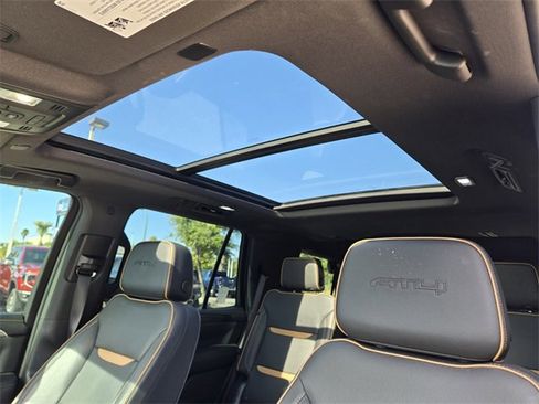 Used 2023 GMC Yukon AT4 w/ AT4 Premium Plus Package image 21