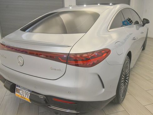 Used 2022 Mercedes-Benz EQS 580 4MATIC Sedan image 5