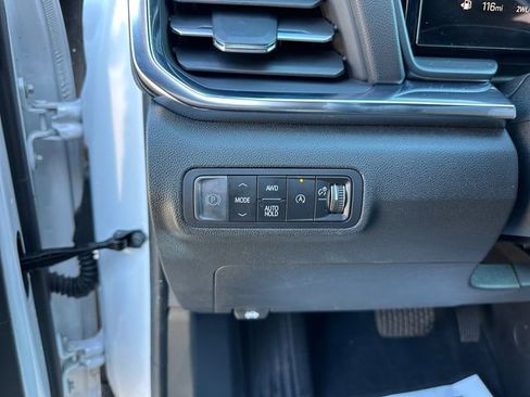 Used 2025 GMC Terrain Elevation image 21