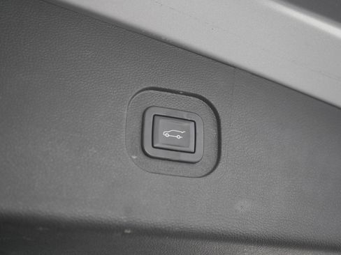 Used 2015 Chevrolet Equinox LTZ AWD/4WD image 11