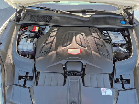 Used 2019 Porsche Cayenne Turbo AWD/4WD image 31