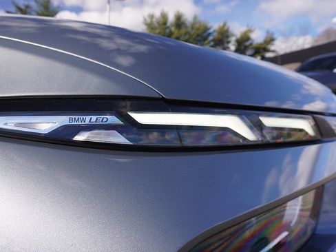 Used 2023 BMW X7 xDrive40i w/ Premium Package image 17