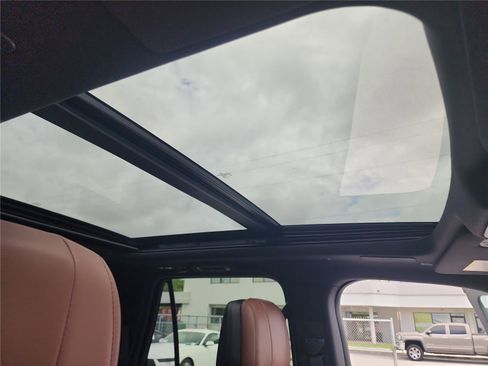 New 2026 Lincoln Navigator Reserve AWD/4WD image 31