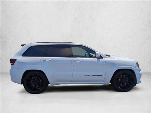 Used 2017 Jeep Grand Cherokee SRT AWD/4WD image 4